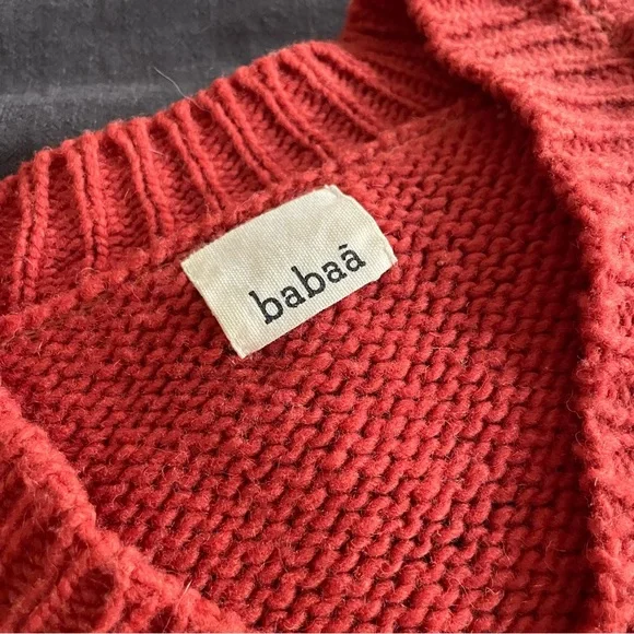 No29 Babaa V-Neck Sweater in Arce - Picture 7 of 9